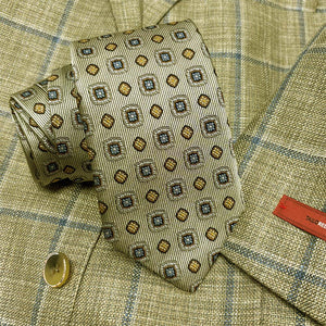 Taupe Medallion #50R