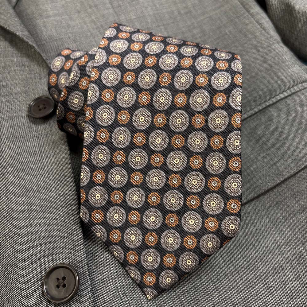 Black Circle Pattern #156R